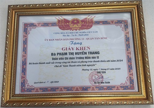 Đồng chí Phạm Thị Huyền Trang - Chi đoàn Mầm Non 12 đã có thành tích xuất sắc trong công tác Đoàn và phong trào thanh thiếu nhi năm 2024